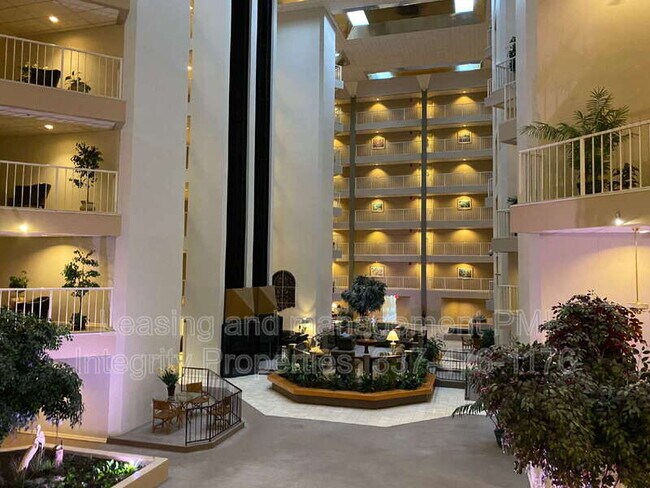 Building Photo - 11550 Southfork Ave