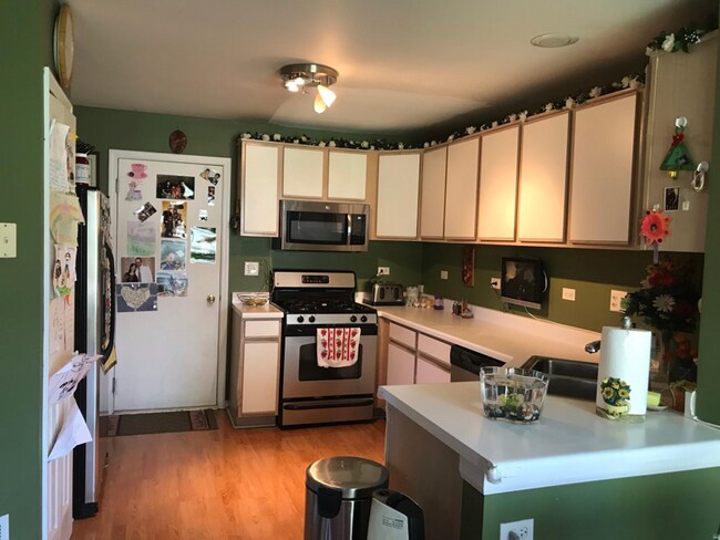 Building Photo - 192 Cheviot Ct