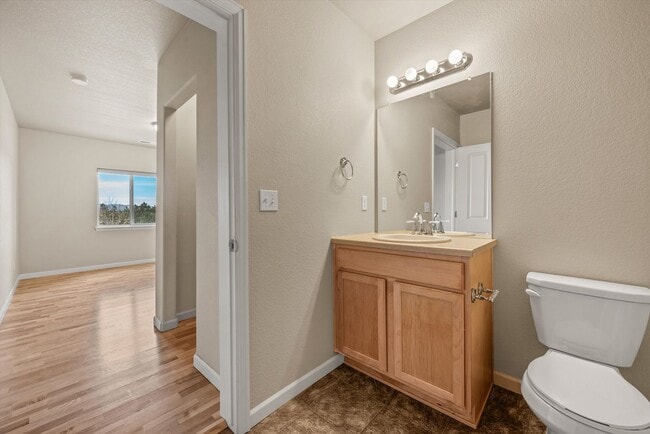 Building Photo - Spacious 2 Bed 2 Bath Condo in Highlands Ranch!!