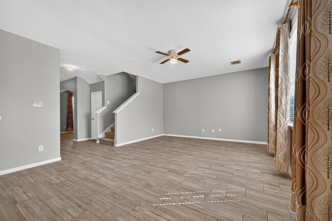 Building Photo - 2111 Castle Gardens Ln