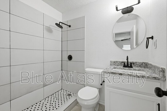 Building Photo - 6340 Mark Ct