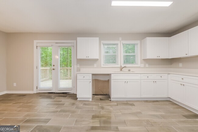 Building Photo - 998 Autumn Crest Ct