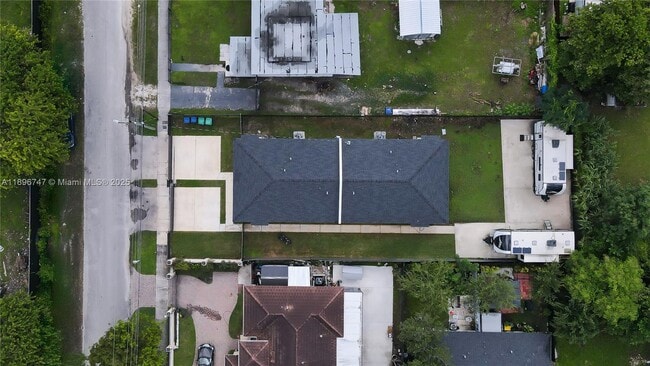 Building Photo - 2492 NW 44th St