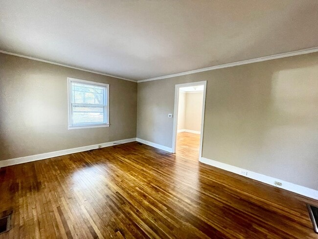 Building Photo - Rosewood