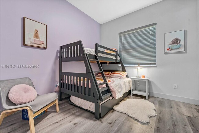 Building Photo - 5046 SW 162nd Ave