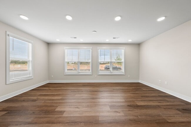 Building Photo - 3018 White Rail Dr