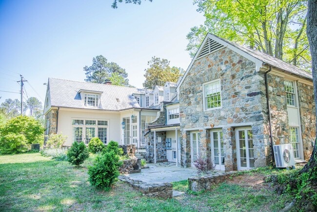 Building Photo - Historic Home Available at Foxhaven Farm
