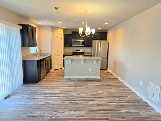Building Photo - Beautiful 4 Bedroom Home in Peyton