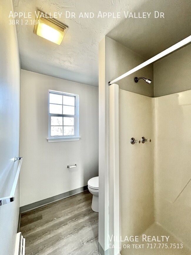 Building Photo - 1114 Apple Valley Dr
