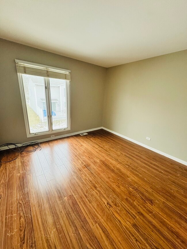 Building Photo - 532 Hummingbird Ln