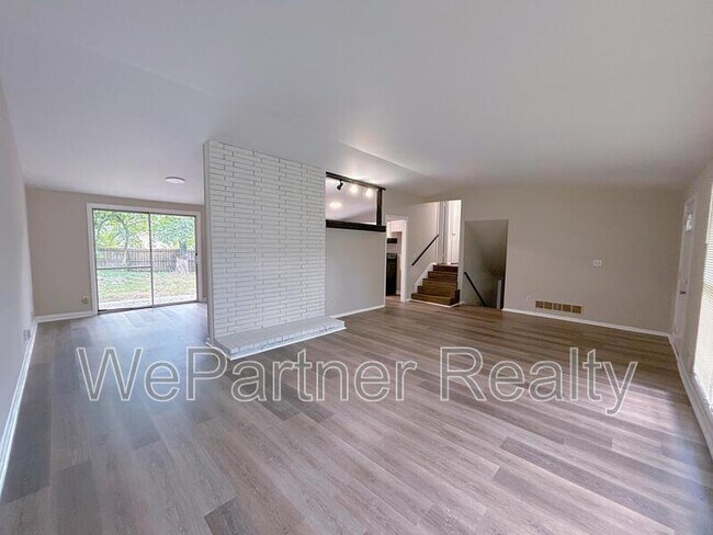 Building Photo - 3558 Telstar Dr