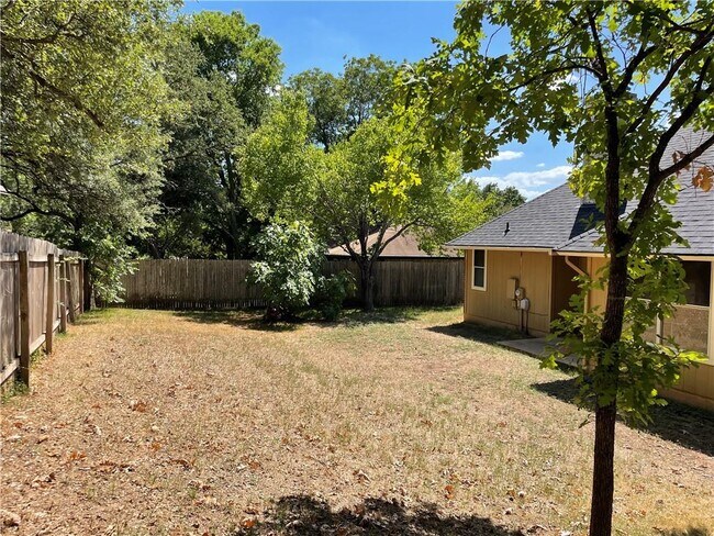 Building Photo - 8003 Willet Trail