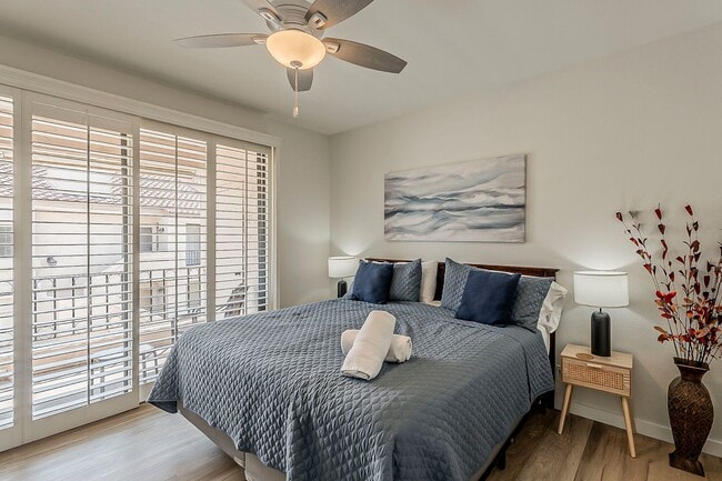 Building Photo - Fully Remodeled 2-Bedroom Condo at the Sco...