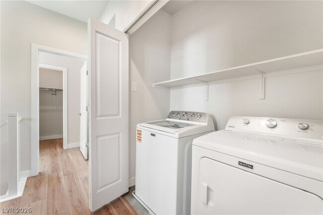 Building Photo - 11676 Golden Oriole Ave