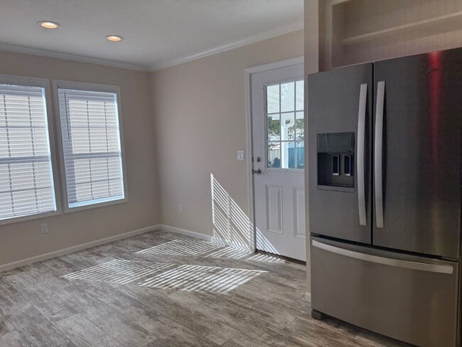 Building Photo - 4 Tahitian Dr