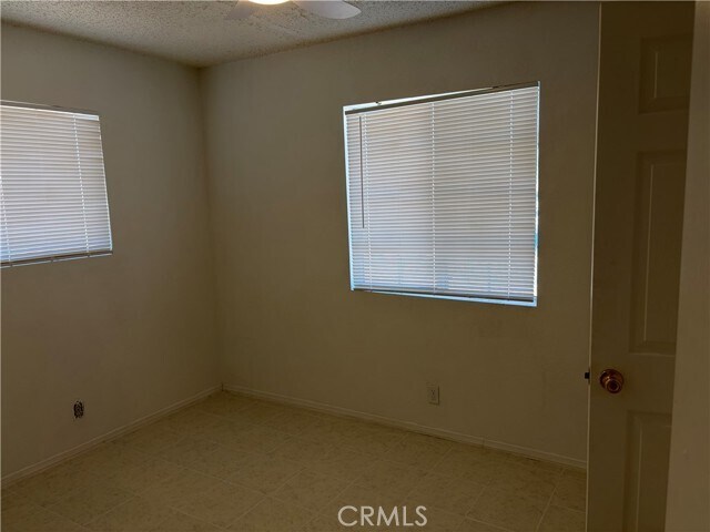 Building Photo - 322 Maxine Ave