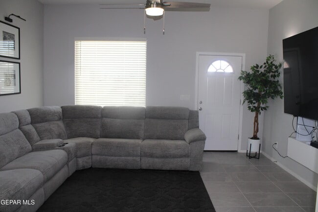 Building Photo - 640 Paseo Dulce Ave