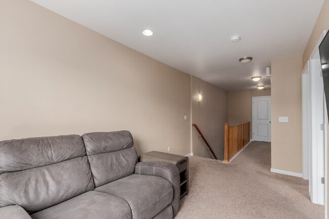 Building Photo - A contemporary 1826 sq ft. 3 Bedroom / 3 Bath Belmar Townhome for rent