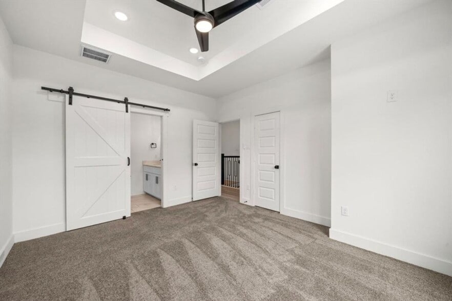 Building Photo - 4937 Southwind St