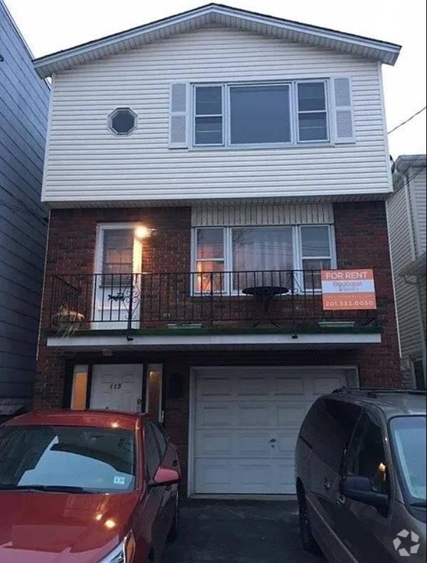 Building Photo - 115 McAdoo Ave