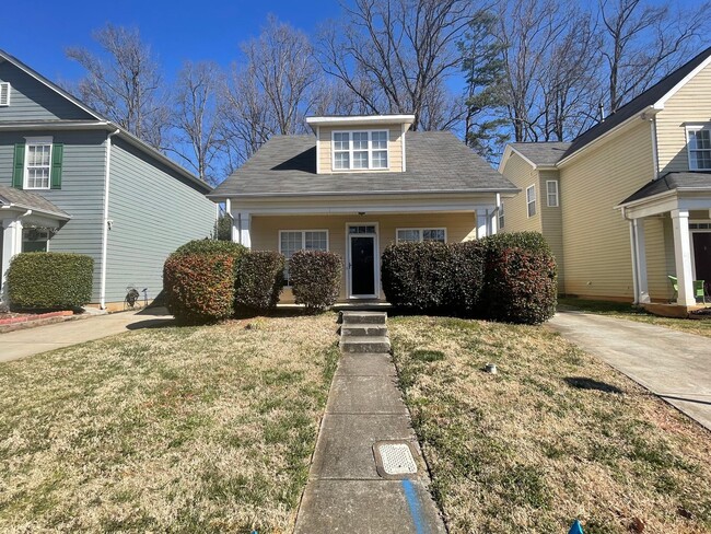 Primary Photo - This adorable 3 bedroom, 2 bathroom home i...