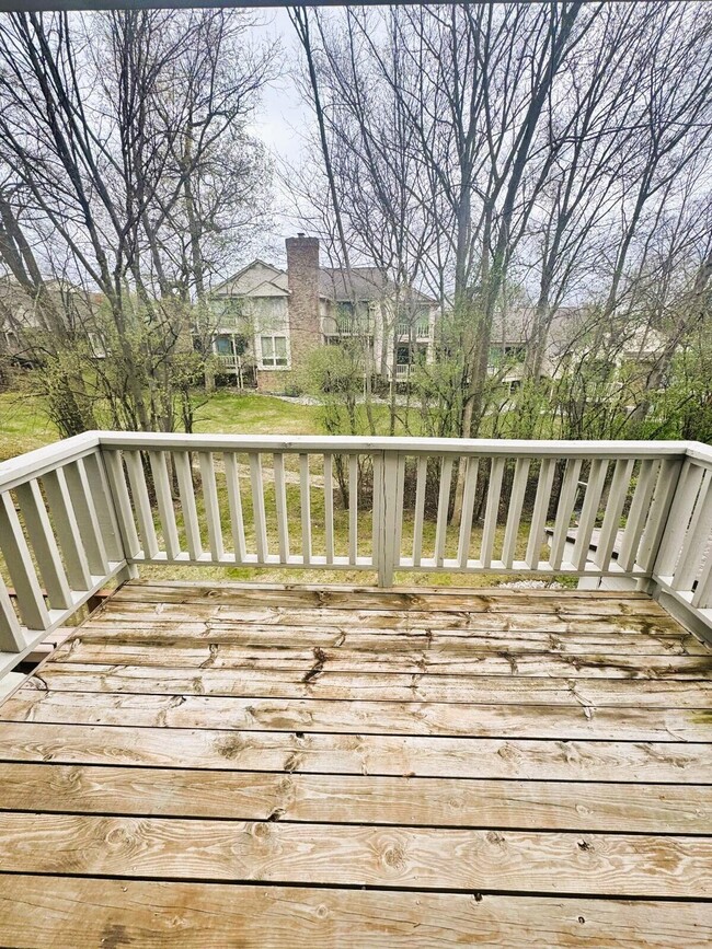 Building Photo - 6979 Pebble Creek Woods Dr