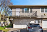 Building Photo - Charming 2-Bed Hideaway in Sacramento – Your Perfect Urban Retreat!