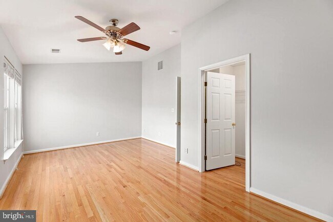Building Photo - 13700 Barksdale Dr