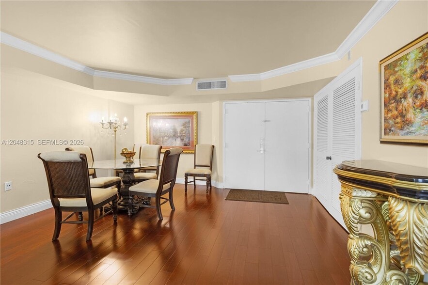 Building Photo - 6423 Collins Ave