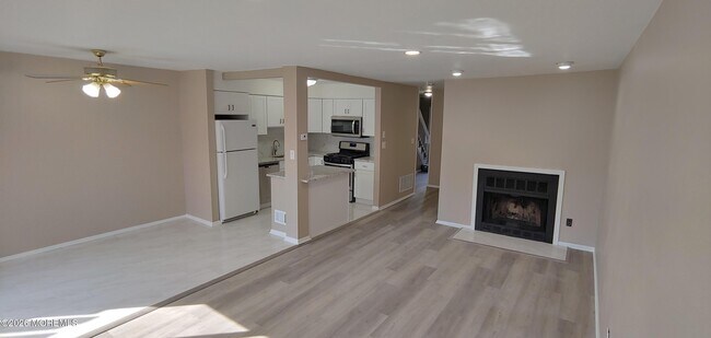 Building Photo - 161 Penn Ct