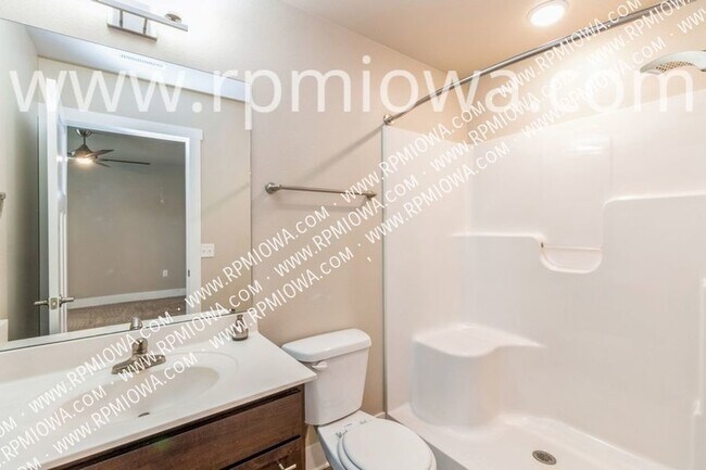 Building Photo - 1104 Cheyenne Dr