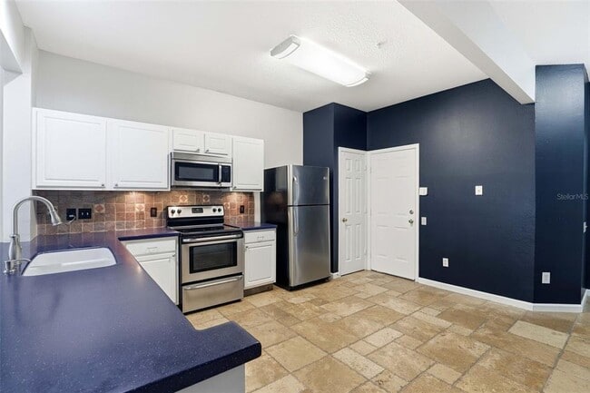 Building Photo - 6235 Goethe St