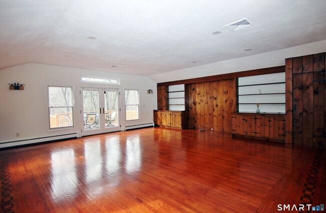 Building Photo - 37 Glen Ave