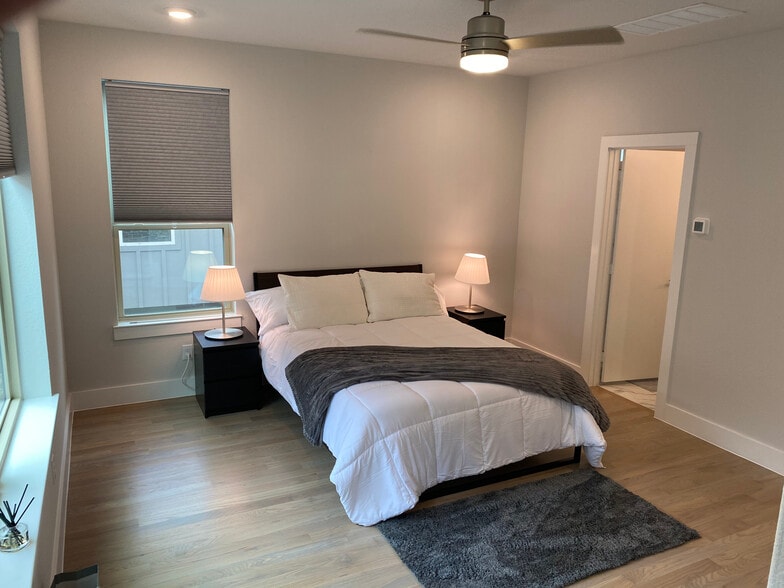 MasterBedroom - 1802 Deacon Hl Ct