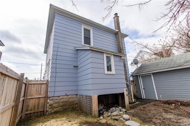 Building Photo - 1209 Boyd St