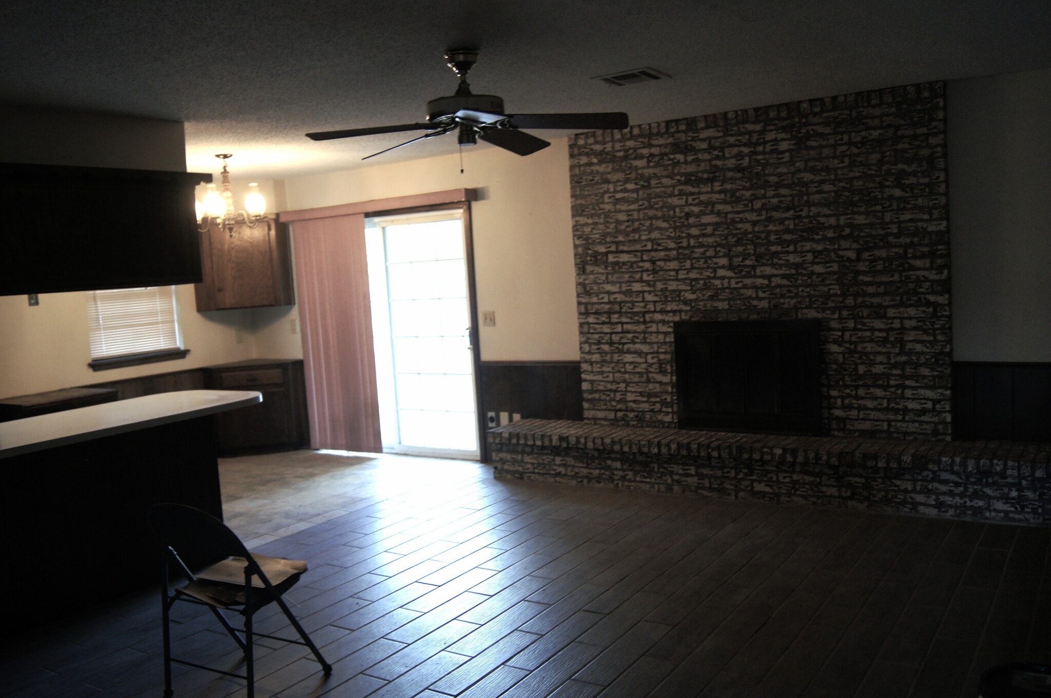 Building Photo - 1213 Frederick Dr