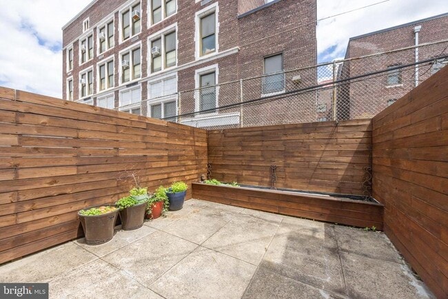 Building Photo - 1917 S Galloway St