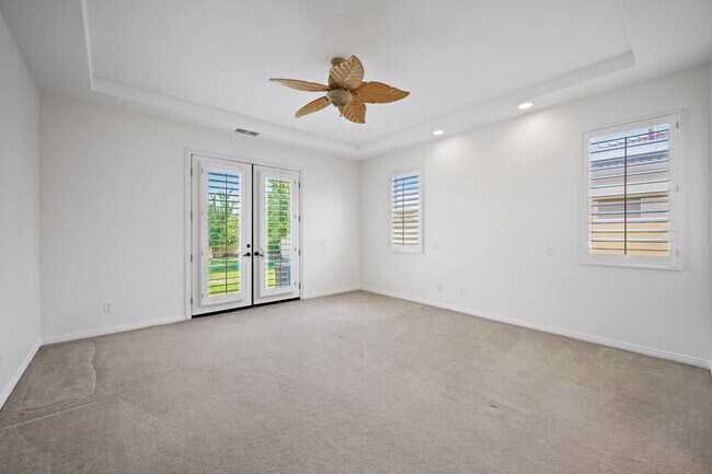 Building Photo - 124 Tesori Dr