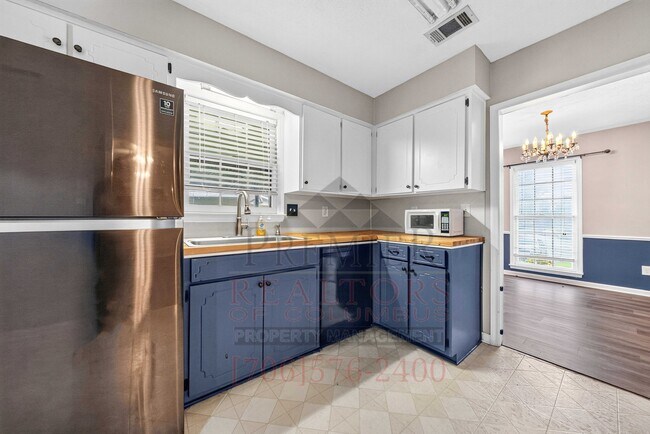 Building Photo - 4008 Penrod Dr