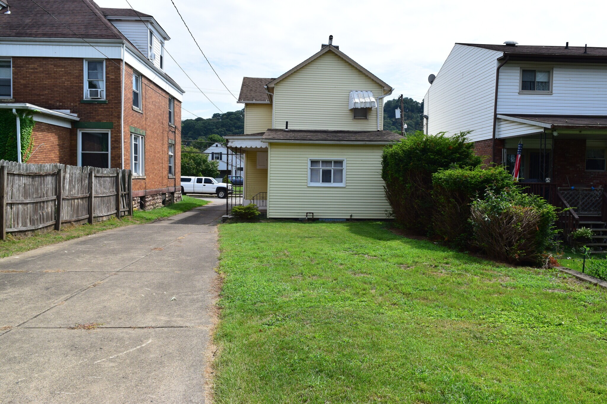 Building Photo - 861 Brackenridge Ave
