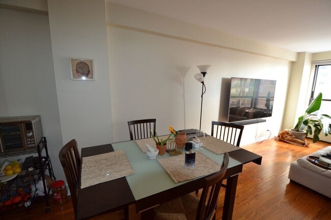 Building Photo - 4180 N Marine Dr