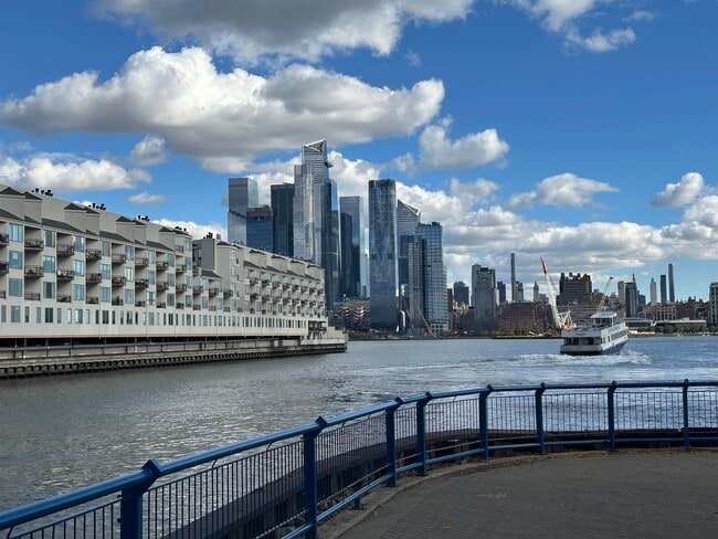 Building Photo - 600 Harbor Blvd