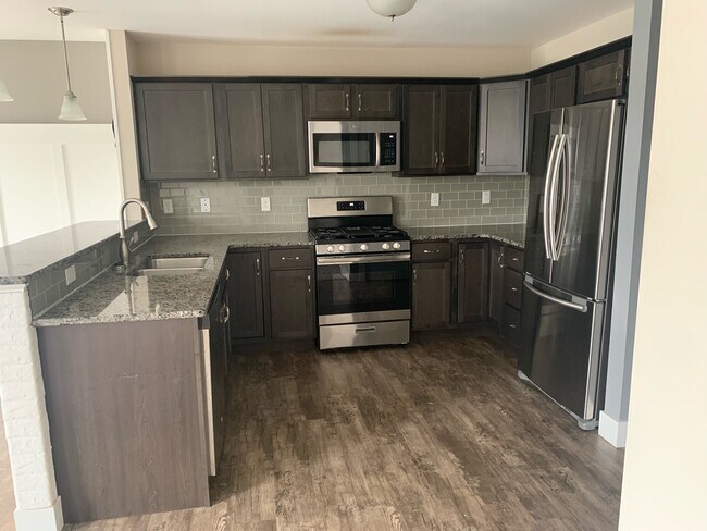 Building Photo - 2751 Post Dr