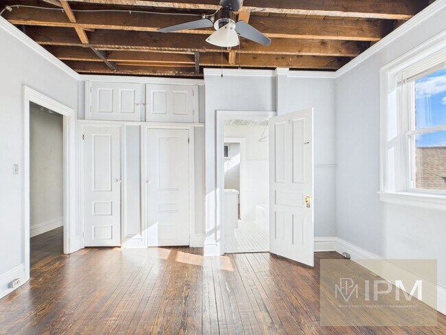 Building Photo - 219 S Union St