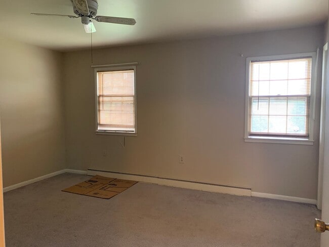 Building Photo - Available June 1st | 2 Bedroom Townhouse