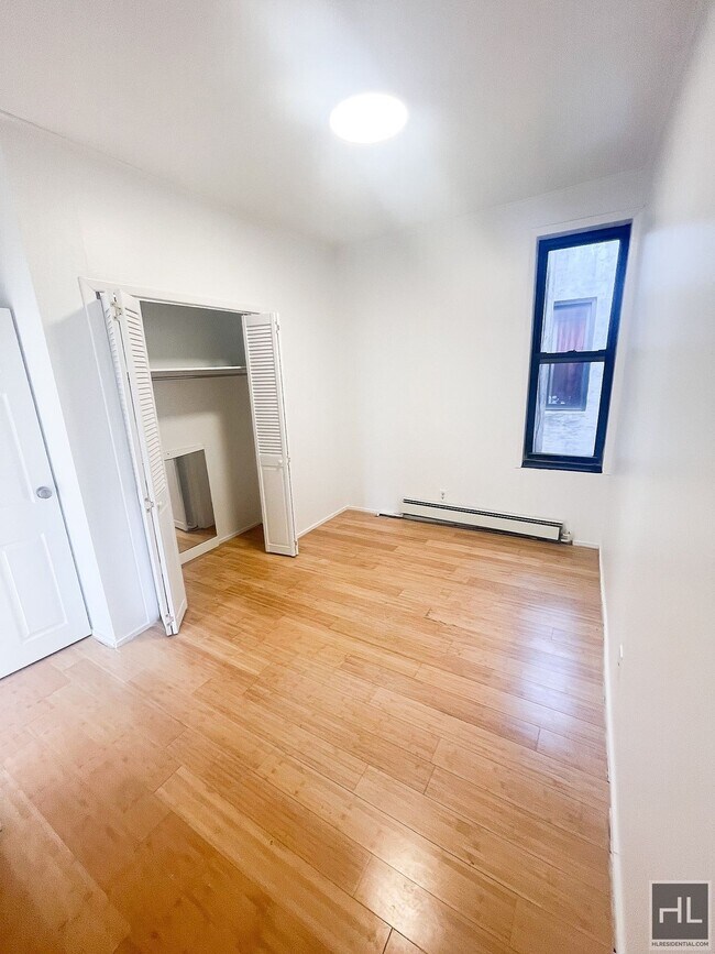 Building Photo - 43 STREET