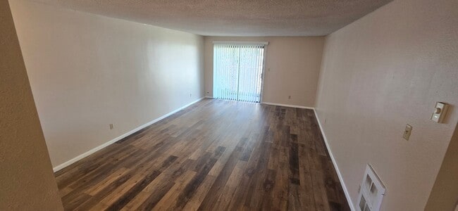 Building Photo - 3226 Summers Ln