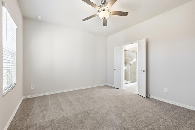 Building Photo - 5611 Chasewood Dr