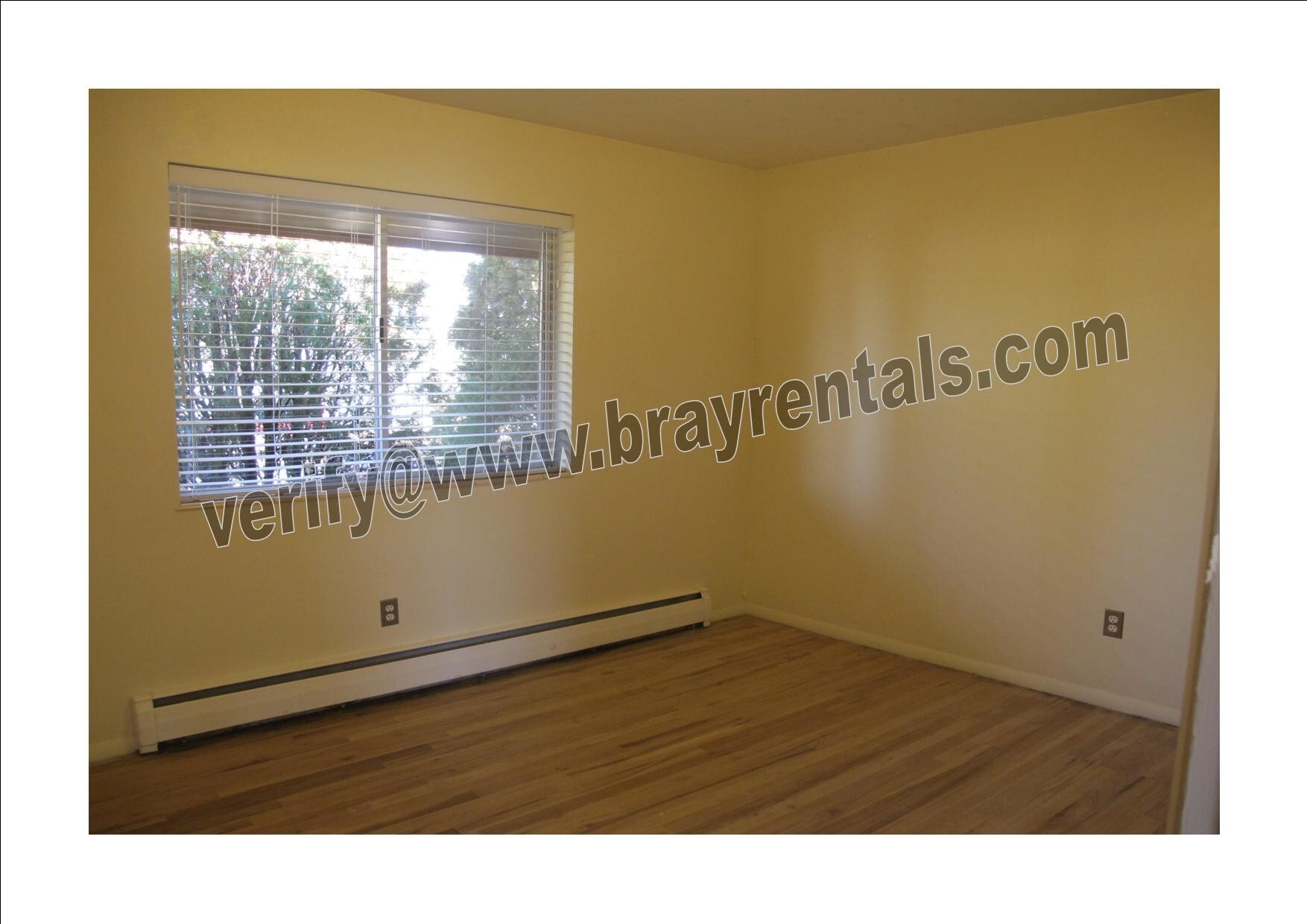 Building Photo - 1447 Kennedy Ave