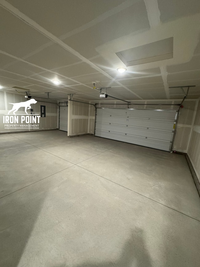 Building Photo - Brand New Home-Never Lived In w/3 car gara...